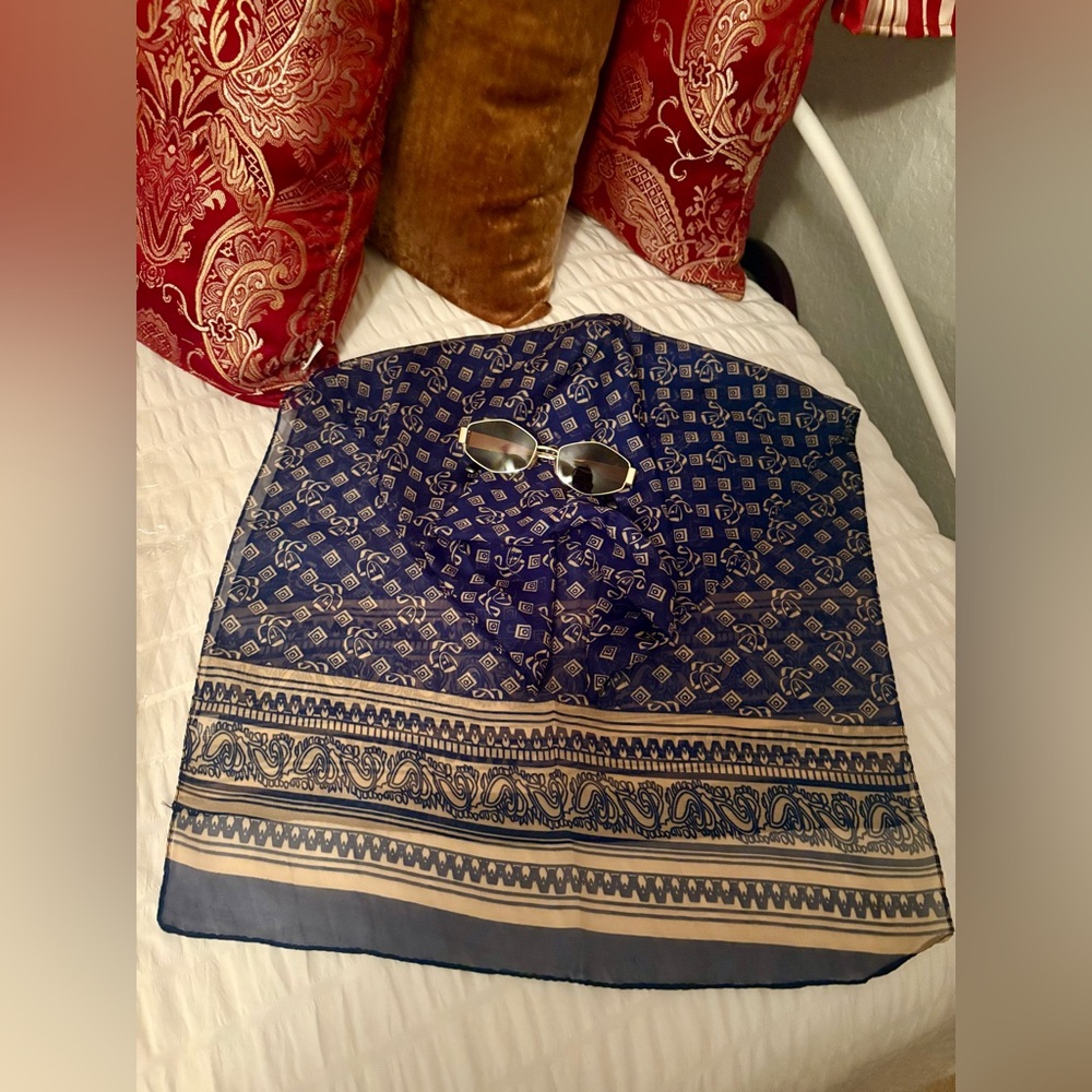 Chic Navy Blue Patterned Scarf - image 6